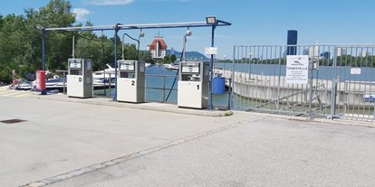 Yachthafen - Wäschetrockner - Donauraum - Tankstelle
- Benzin
- Diesel - Marina Wien