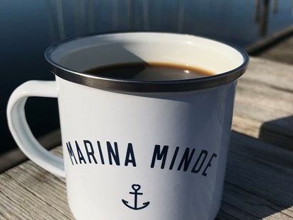 Yachthafen - Frischwasseranschluss - Die beliebte Marina Minde Emaille-Tasse - Marina Minde 