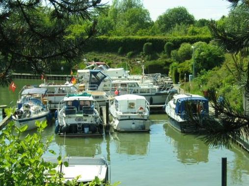 Marina - www.bmc-braunschweig.de - Braunschweiger Motorboot-Club