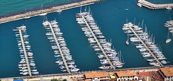 Marina - Bildquelle: http://www.kuehlungsborn.de/marina - Bootshafen Kühlungsborn