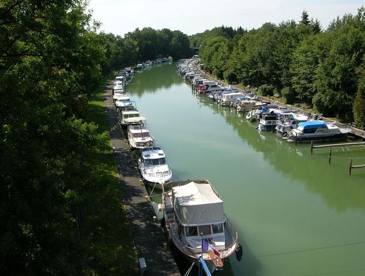 Marina - http://www.yachthafen-fuestrup.de - Marina Alte Fahrt Fuestrup