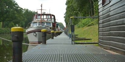 Yachthafen - am Fluss/Kanal - Deutschland - linke Steganlage - Ems-Yacht-Club Lingen e.V.