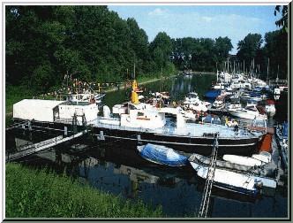 Marina - Bildquelle: http://www.marinevereinneuss.de - Marine Verein Neuss