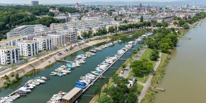 Yachthafen - Toiletten - Yacht-Club Mainz
