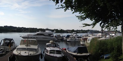 Yachthafen - am Fluss/Kanal - Möllner Motorboot Club e.V. am Ziegelsee