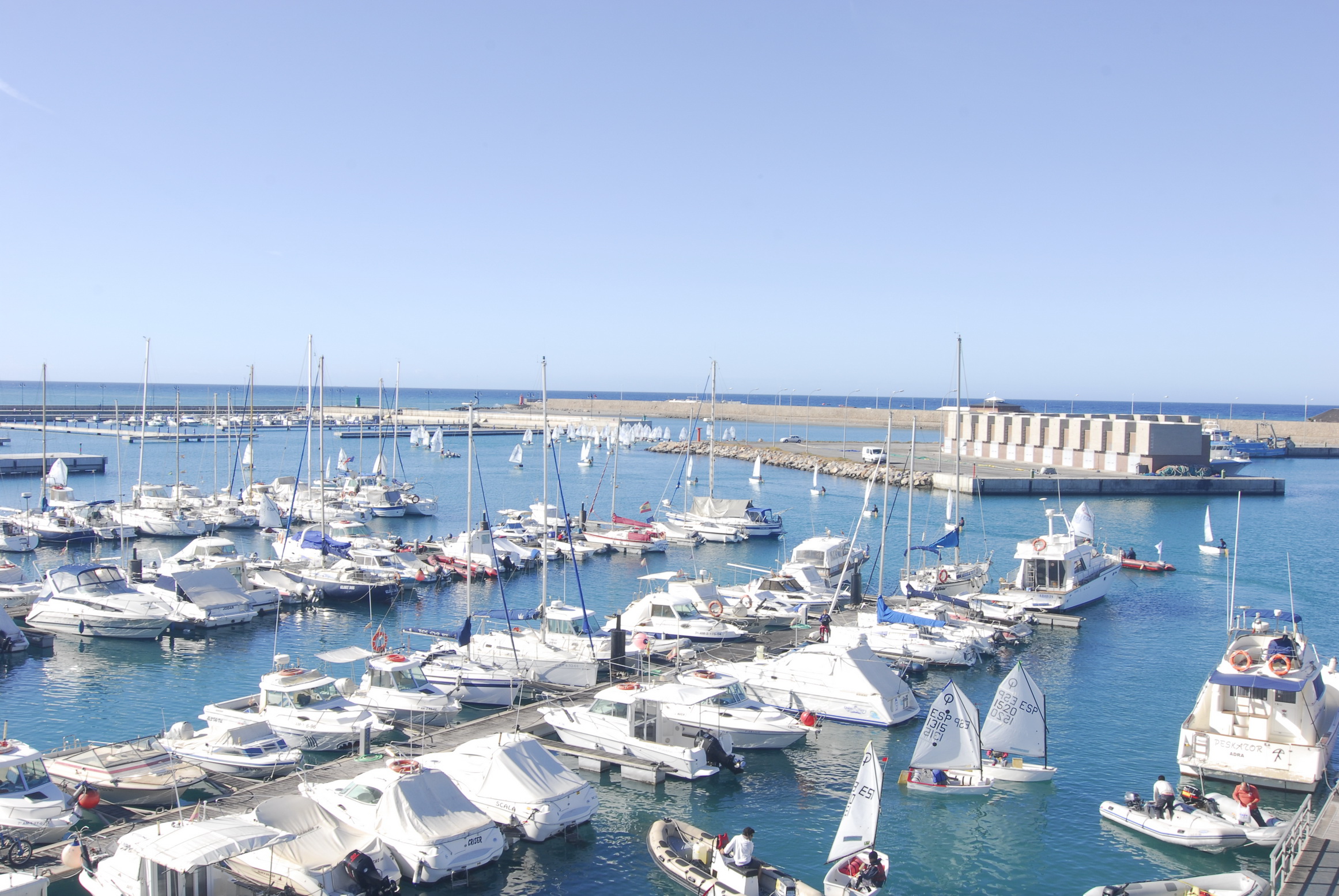 Marina - (c) http://www.realclubnauticodeadra.es/ - Real Club Náutico de Adra