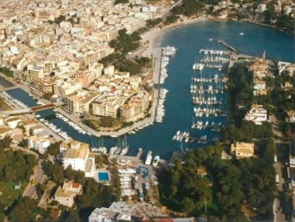 Marina - (c) http://www.seemallorca.com/ - Puerto de Porto Cristo