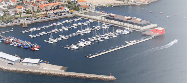 Marina - (c) http://www.combarromar.com/ - Porto Deportivo de Combarro