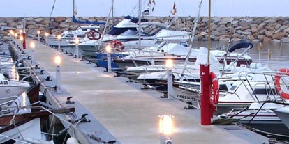 Yachthafen - Stromanschluss - Spanien - (c) http://www.portsegurcalafell.com/ - Port Esportiu Segur de Calafell