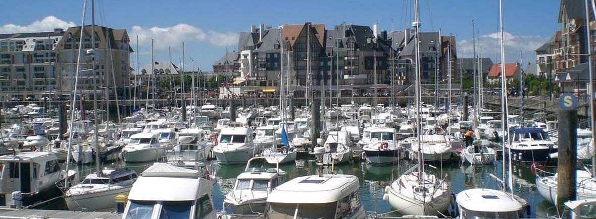 Marina - (c) http://www.dives-sur-mer.fr/ - Port Guillaume