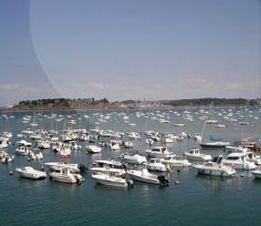 Marina - Quelle: http://www.ville-dinard.fr/module-Contenus-viewpub-tid-9-pid-204.html - Dinard