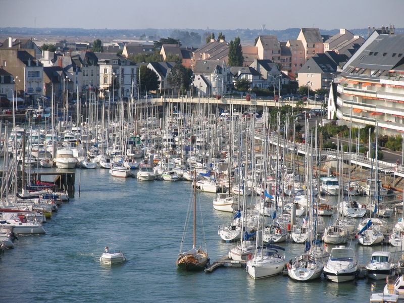 Marina - (c) http://www.tourisme-lepouliguen.fr/fiche-presentation_activite_loisir-5179-FR-L-PORTDEPLAISANCEDUPOULIGUEN%20-BOUGER.html - Port La Baule-Le Pouliguen