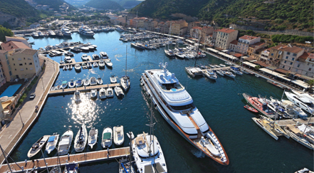 Marina - Quelle: http://www.port-bonifacio.fr/capitainerie/port-bonifacio.php?menu=49 - Port de Bonifacio