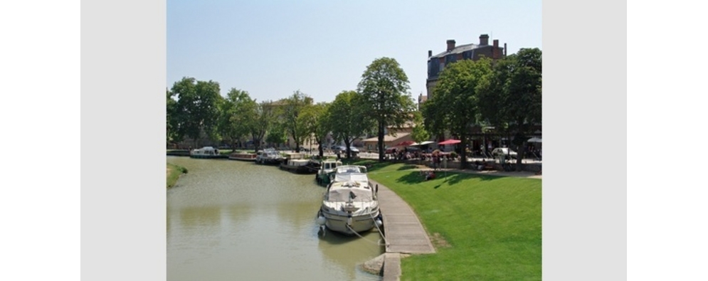 Marina - (c) http://www.port-carcassonne.com/ - Capitainerie du Port du Canal du Midi