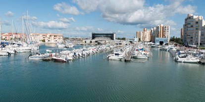 Yachthafen - am Meer - Frankreich - Bildquelle: http://www.mauguio-carnon.com/1-39129-Port-de-plaisance.php - Port de Carnon