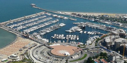 Yachthafen - am Meer - Adria - Homepage www.marinadirimini.com - Marina di Rimini