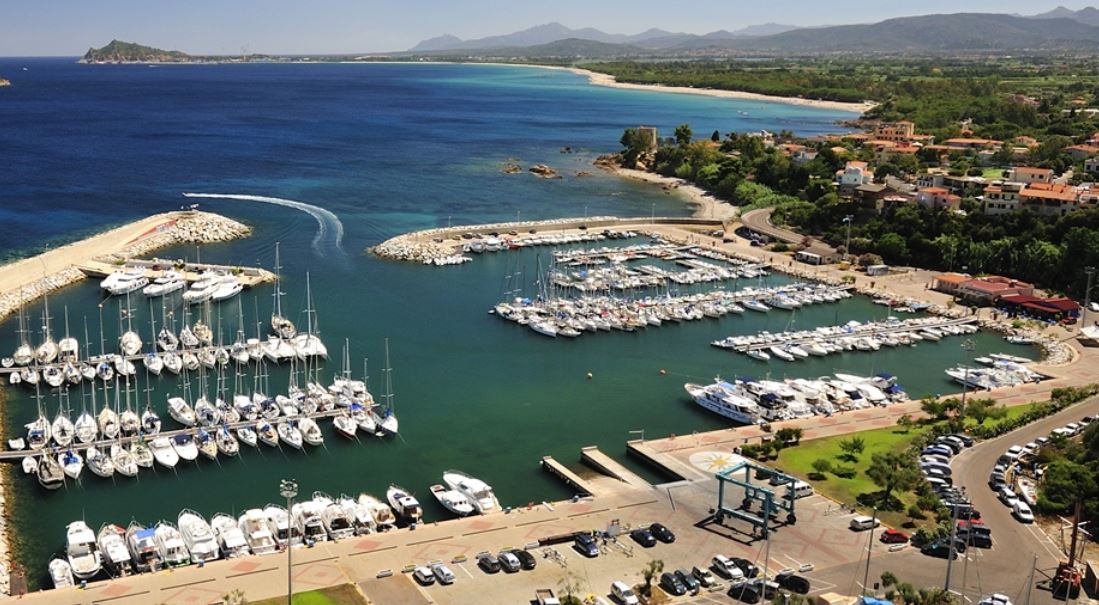 Marina - (c) http://www.portosantamaria-baunei.it - Marina di Baunei