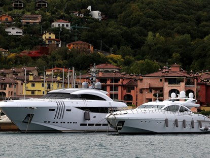 Yachthafen - Wäschetrockner - Muggia (Trieste) - Liegeplätze im Vorhafen für Maxi-Yachts - Porto San Rocco Marina Resort S.r.l.