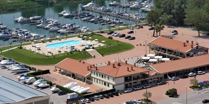 Yachthafen - Frischwasseranschluss - Italien - Gesamtbereich Marina Lepanto - Marina Lepanto