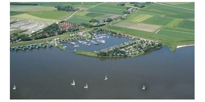 Yachthafen - Wäschetrockner - Friesland - Bildquelle: www.jachthavenlauwersmeer.nl - Jachthaven Oostmahorn