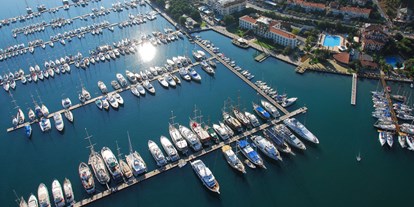 Yachthafen - am Meer - Ägäische Inseln - Türkei - Bildquelle: www.ecesaray.net - Ece Mar Marina