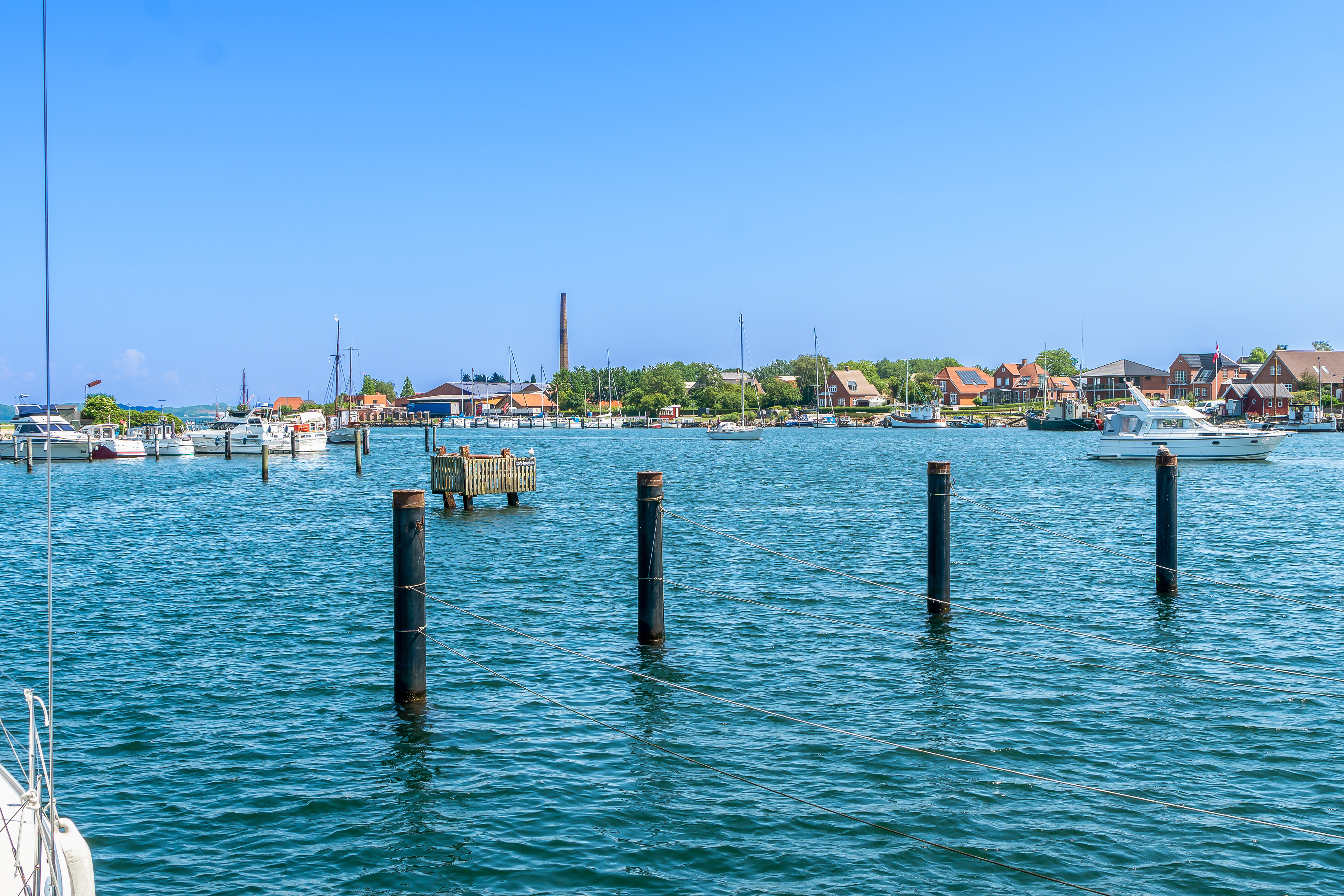 Yachthafen - Hunde erlaubt - Dänemark - Blick übers Wasser von Marina Toft - Marina Toft