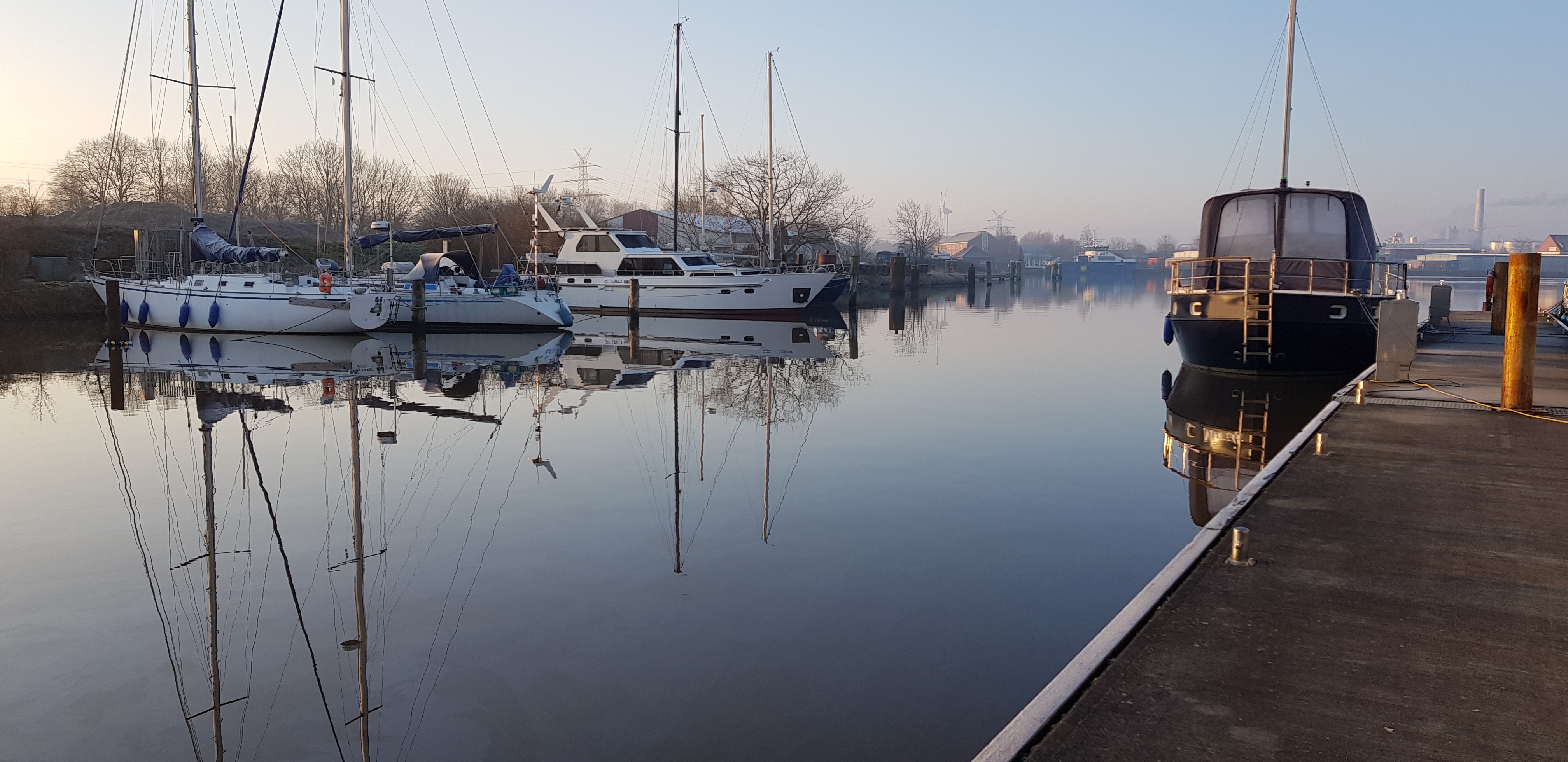 Yachthafen - Niedersachsen - Bootswerft Borssum GmbH & Co.KG