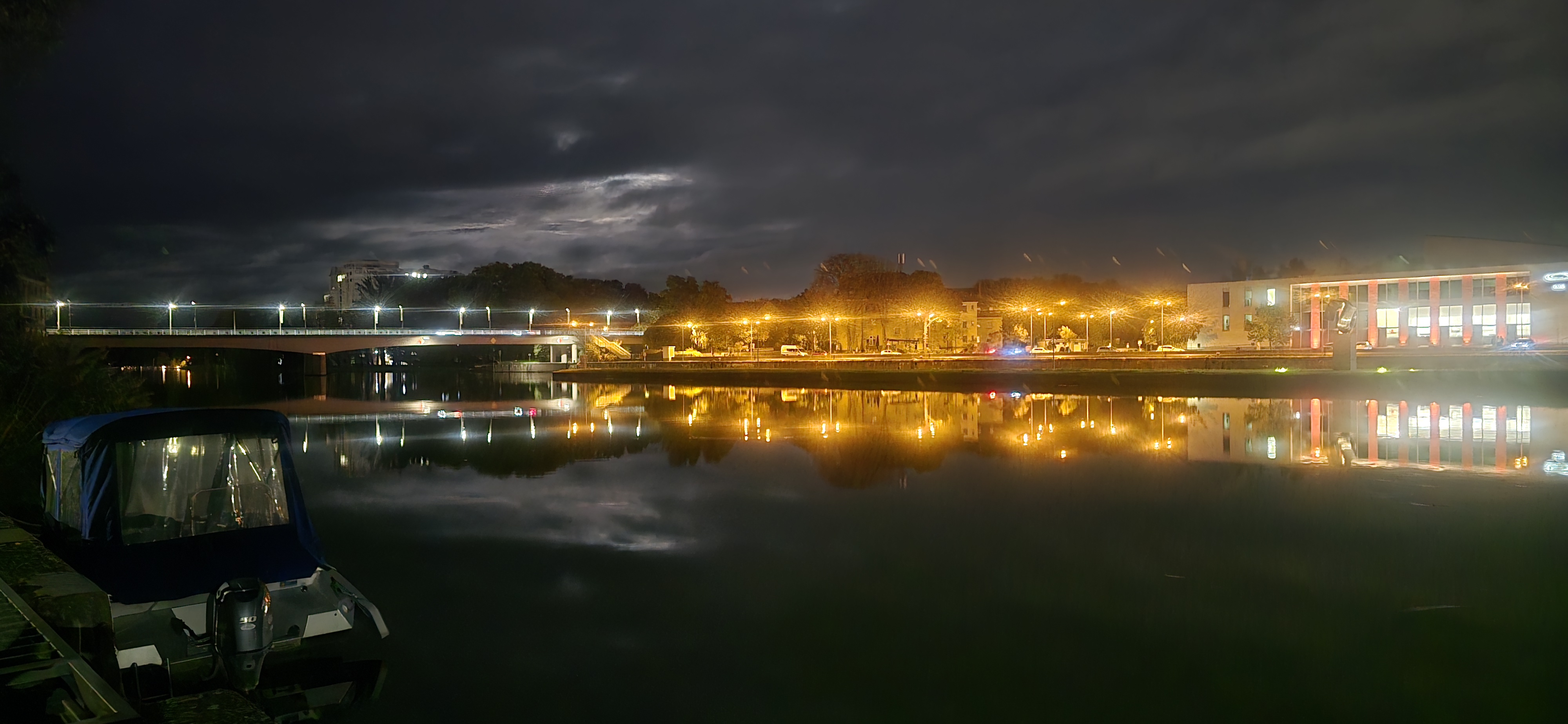 Marina: Bootsfahrschule & Segelschule & Yachtcharter Dietz, Niederwerrner Str. 57, 97421 Schweinfurt ***
www.wassersport.dietz,com *** Tel. 0171 5224491 + 0171 5224492 ***

Sportbootführerscheine See und Binnen *** Sprechfunkzeugnisse LRC,SRC, UBI *** Sportküstenschifferschein SKS *** Sportseeschifferschein SSS *** Sporthochseeschifferschein SHS *** Fachkunde Seenotsignalmittel *** Segeltörns ***

Bootsfahrschule & Segelschule & Yachtcharter Dietz, Gutermann-Promenade, 97421 Schweinfurt ***
Main *** Liegeplätze im Oberwasser, rechtes Ufer *** Boote bis 25 m *** Tagesliegeplätze *** Dauerliegeplätze von April bis Oktober für Sportboote, Yachten und Hausboote *** - Liegeplätze Schweinfurt Gutermann-Promenade