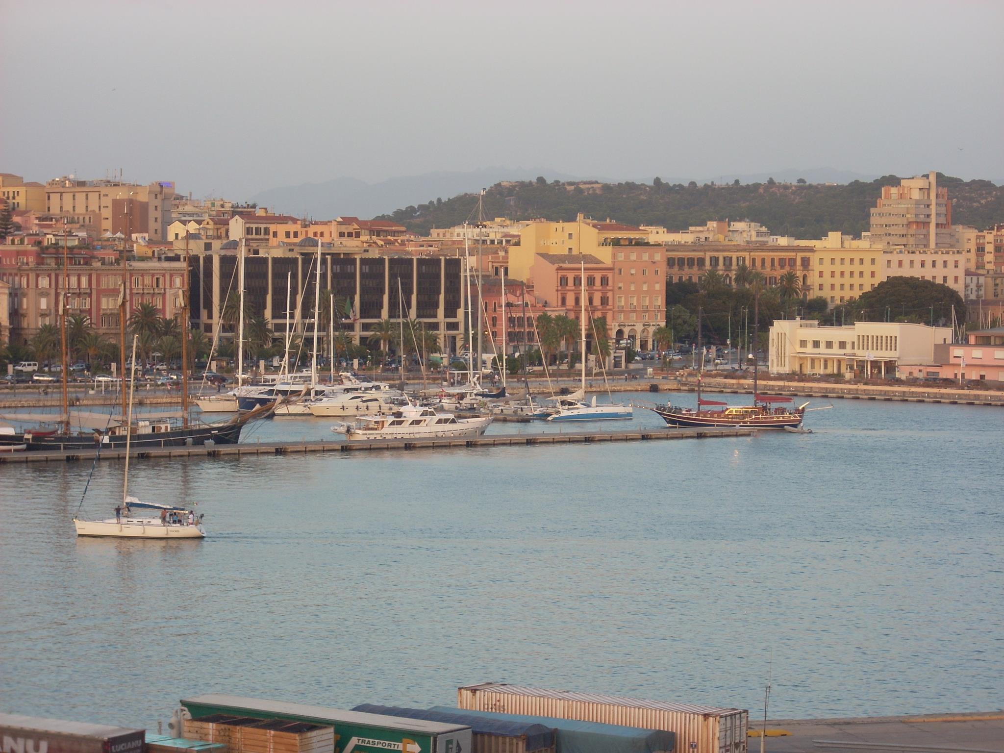 Yachthafen - Stromanschluss - Costa del Sud - In the center of the City - Portus Karalis