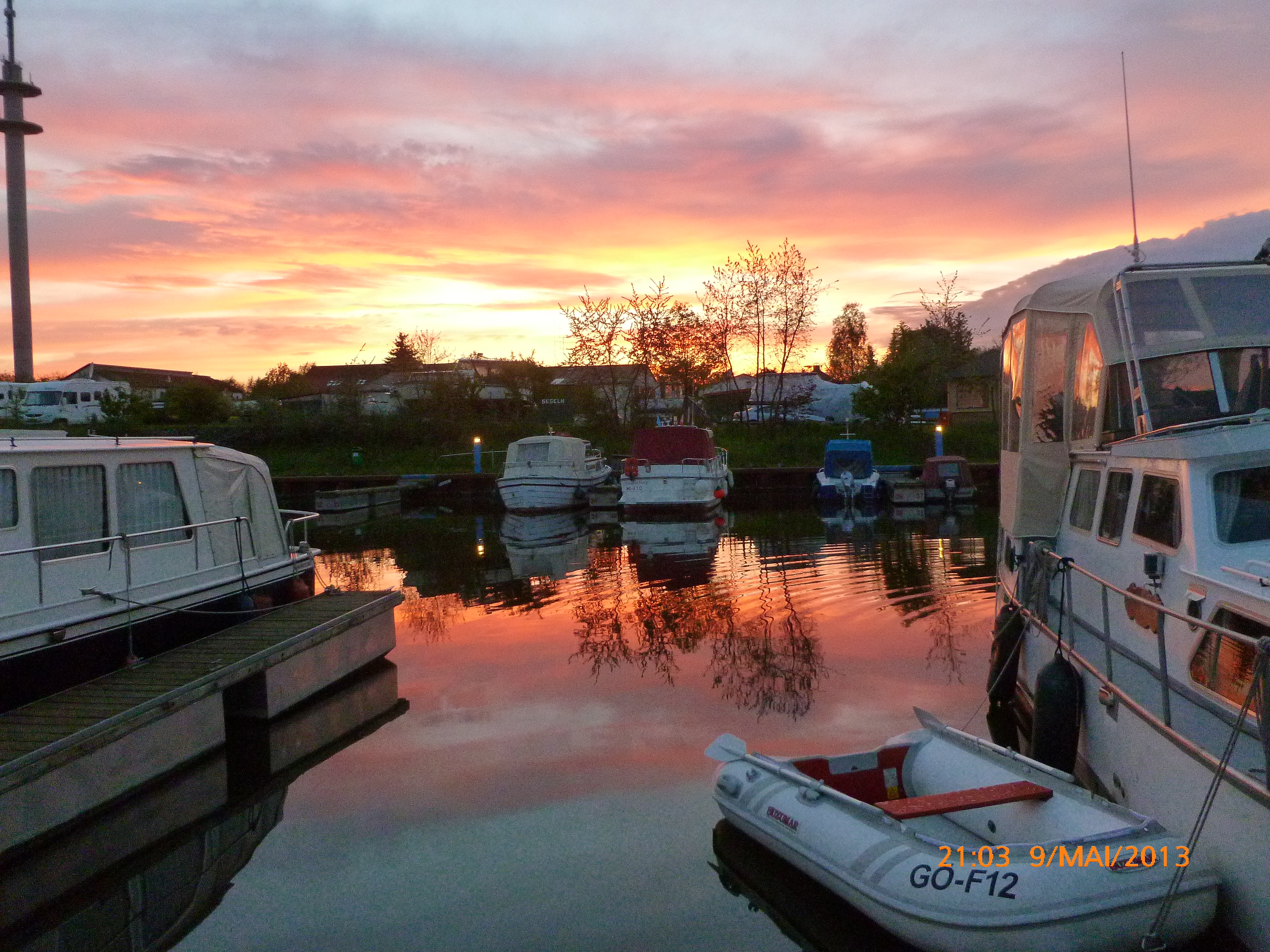 Yachthafen - Sachsen-Anhalt Nord - Sportboothafen- Haldensleben, Abendstimmung im Hafen - Sportboothafen Haldensleben