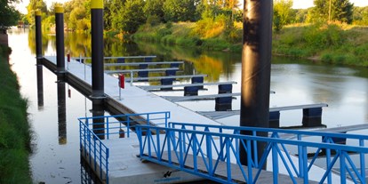 Yachthafen - am Fluss/Kanal - Steganlage - Sportboot Marina am Winterhafen