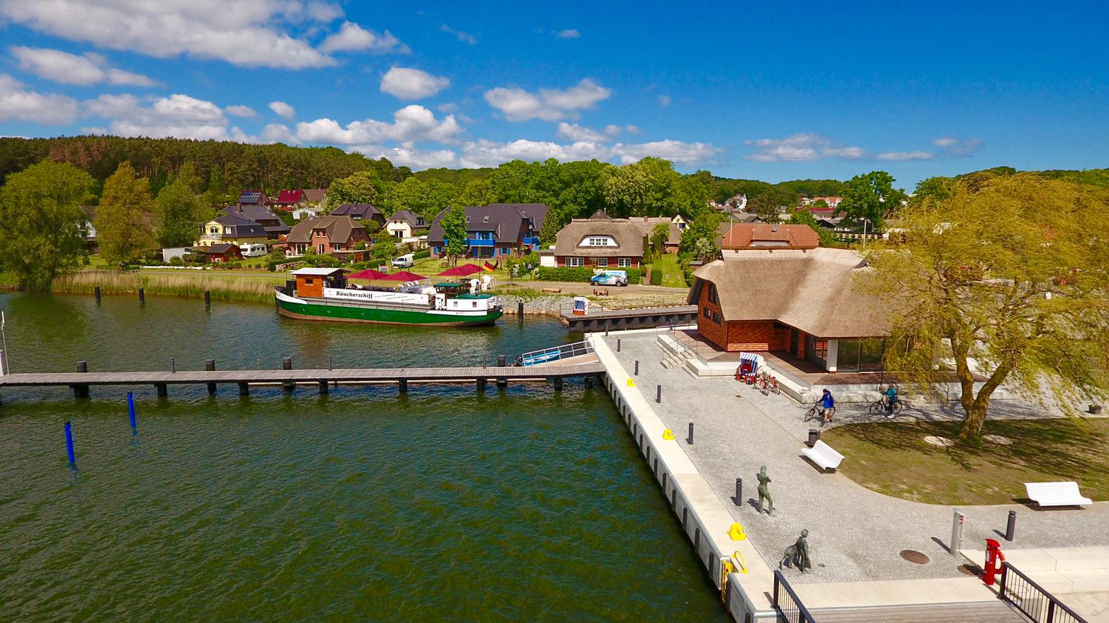 Marina: Hafen von Sellin / Räucherschiff Roland - Hafen Ostseebad Sellin