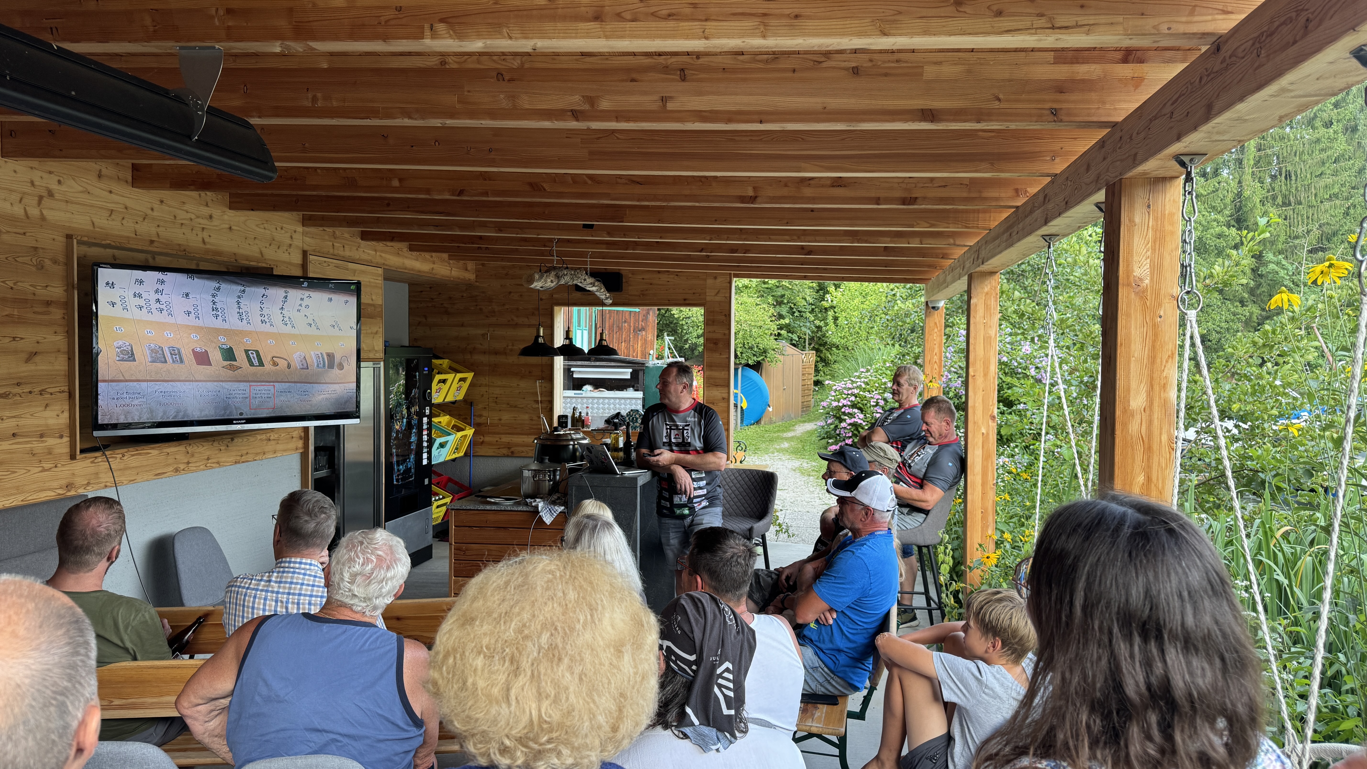 Marina: Lounge bei einem Multimediavortrag - Sportboothafen Untermühl