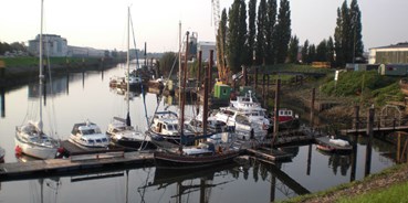 Yachthafen - Wäschetrockner - Bootswerft Maleika