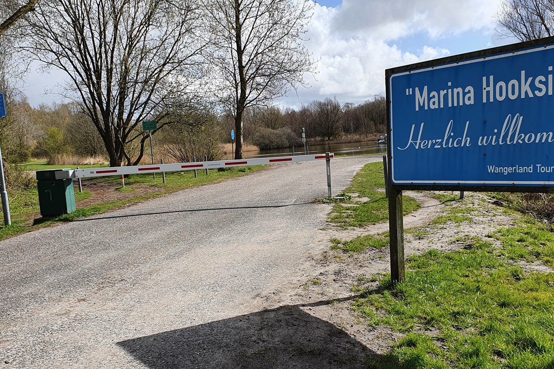 Marina: Einfahrtsschranke - Marina Hooksiel