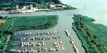 Yachthafen - am Fluss/Kanal - Nordseeküste - Sportboothafen Nordenham