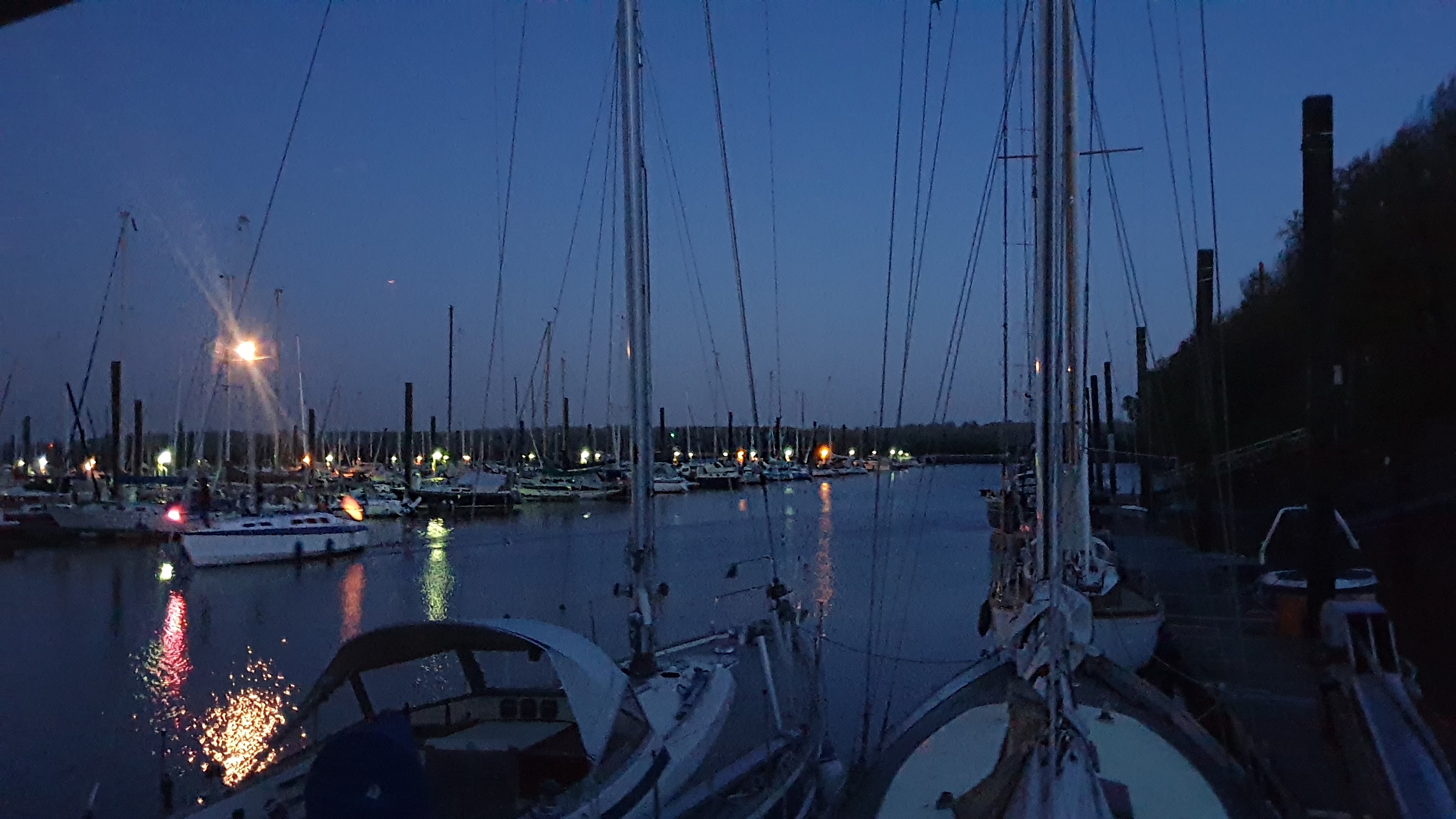 Wedel Hamburger Yachthafen | Marina In Deutschland