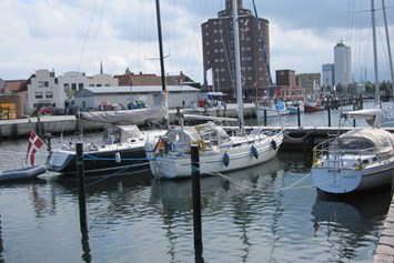 Marina: Schwimmsteg - YSE Hafen Eckernförde