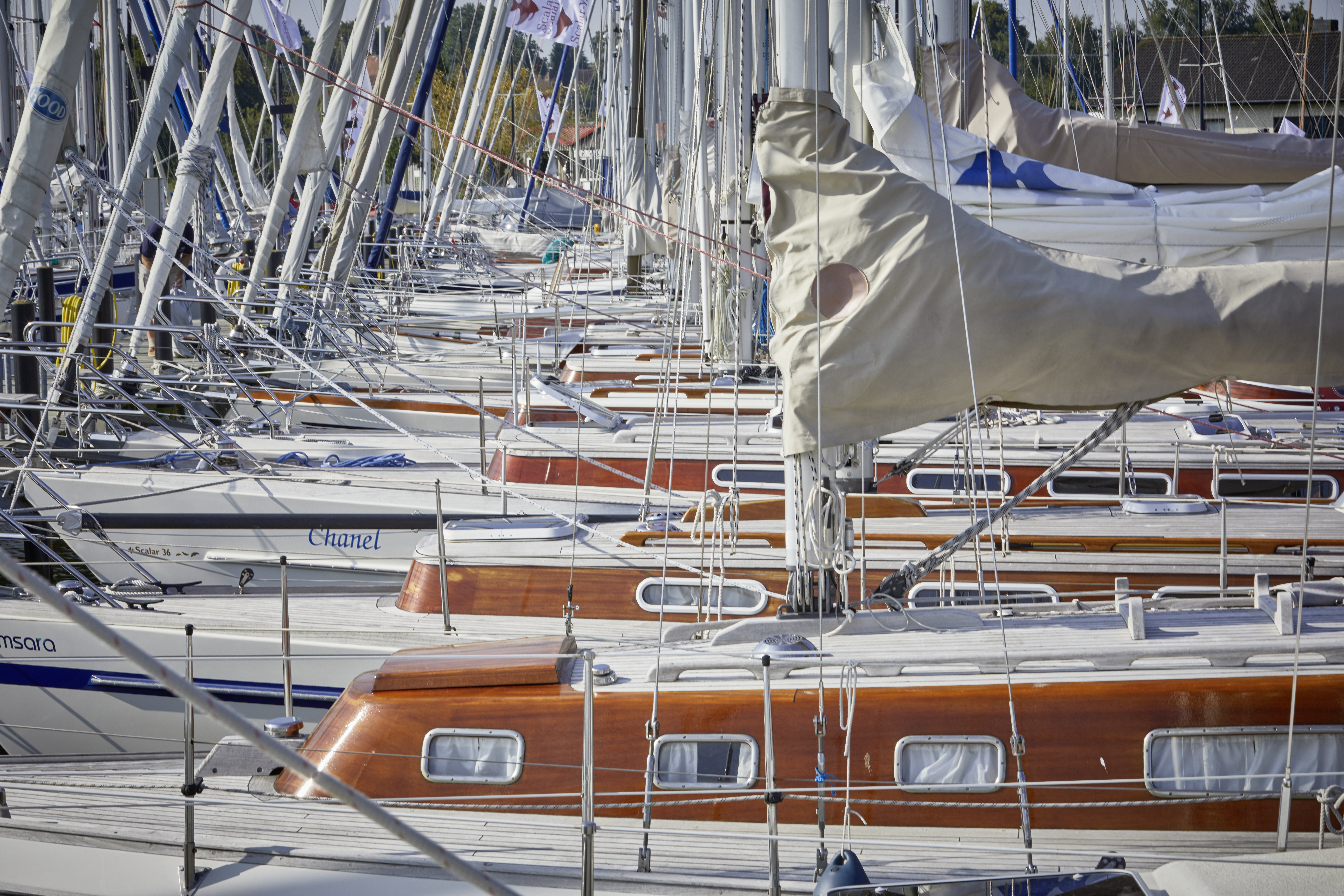 Marina: Yachthafen Henningsen & Steckmest - Bild Nico Krauss - Henningsen & Steckmest, Grauhöft