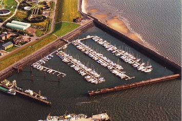 Marina: Luftbild Sportboothafen - Sportboothafen Wyk auf Föhr