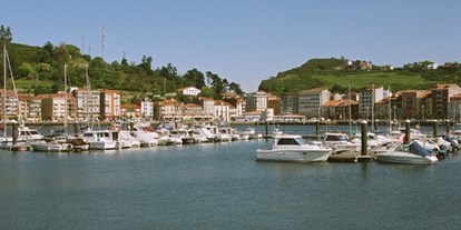 Yachthafen - Frischwasseranschluss - Asturien - (c) http://www.surcando.com/ - Puerto de Ribadesella