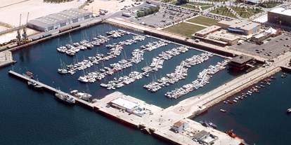 Yachthafen - Abwasseranschluss - A Coruña - (c) http://www.marinavilagarcia.com/ - Marina Vilagarcia