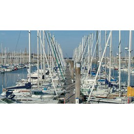 Marina: (c) http://www.ville-saint-malo.fr/sport/nautisme/port-des-sablons/ - Port de Plaisance des Sablons
