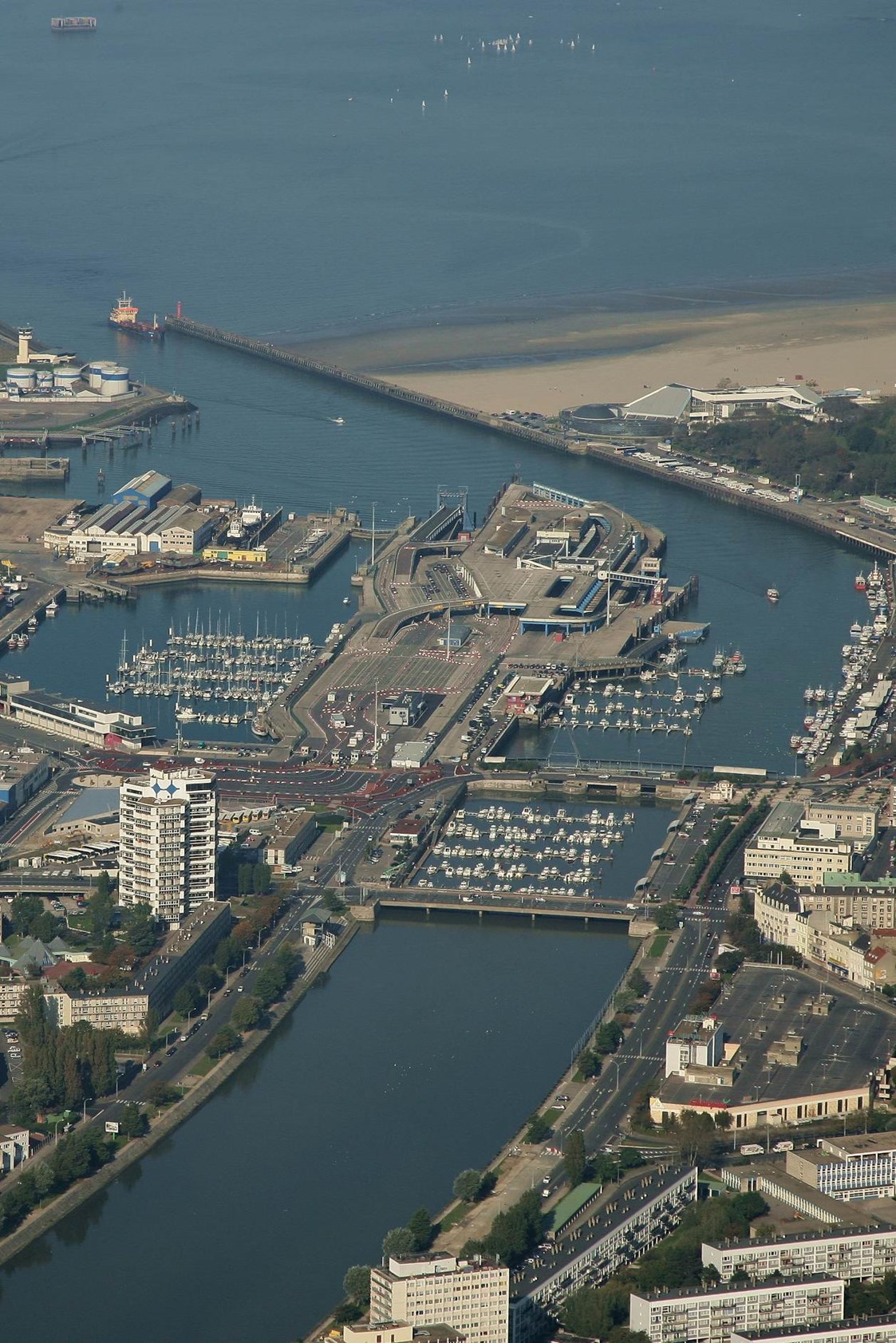 Marina: Bildquelle: www.portboulogne.com - Port de plaisance Boulogne-sur-Mer