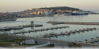 Yachthafen - Slipanlage - (c): http://www.mytilene-marina.gr/ - Mytilena Marine