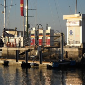 Marina: petrol station - Tankstelle - Darsena San Marco