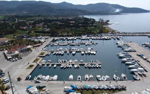 Yachthafen - Stromanschluss - Costa del Sud - Marina di Capitana