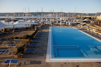 Marina: Schwimmbad 1 - Porto San Rocco Marina Resort S.r.l.