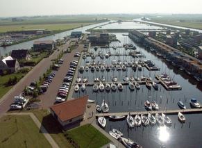 Marina: Quelle: www.vanroedenwatersport.nl - Jachthaven Gouden Bodem