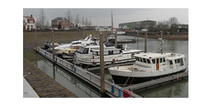 Yachthafen - am Fluss/Kanal - Bildquelle: www.jachthavenzaltbommel.nl - Zaltbommel Haven